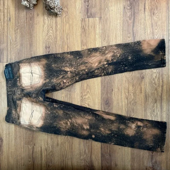 Signature by Levi’s Boho Festival Jeans - Picture 4 of 9